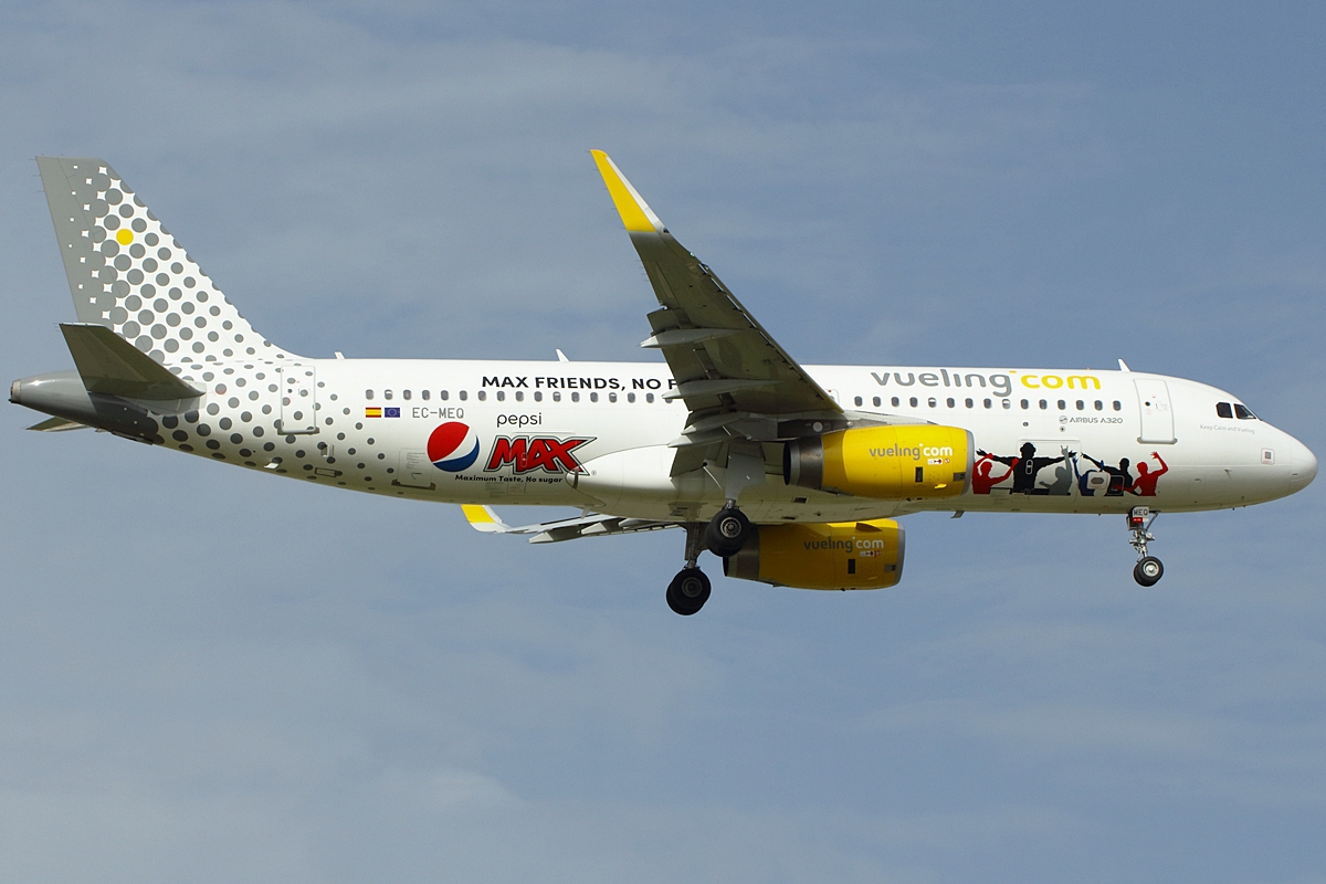 EC-MEQ (6483) 2015 Airbus A320-232(WL)