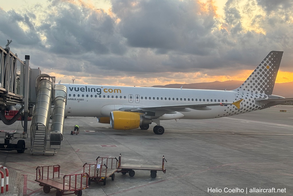 EC-KLT (3376) 2007 Airbus A320-216