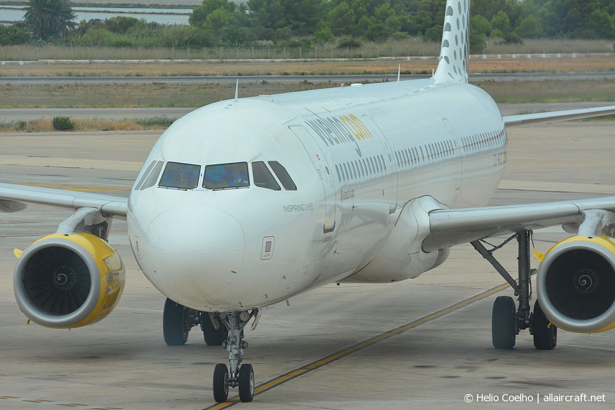 EC-MGZ (6660) 2015 Airbus A321-231(WL)