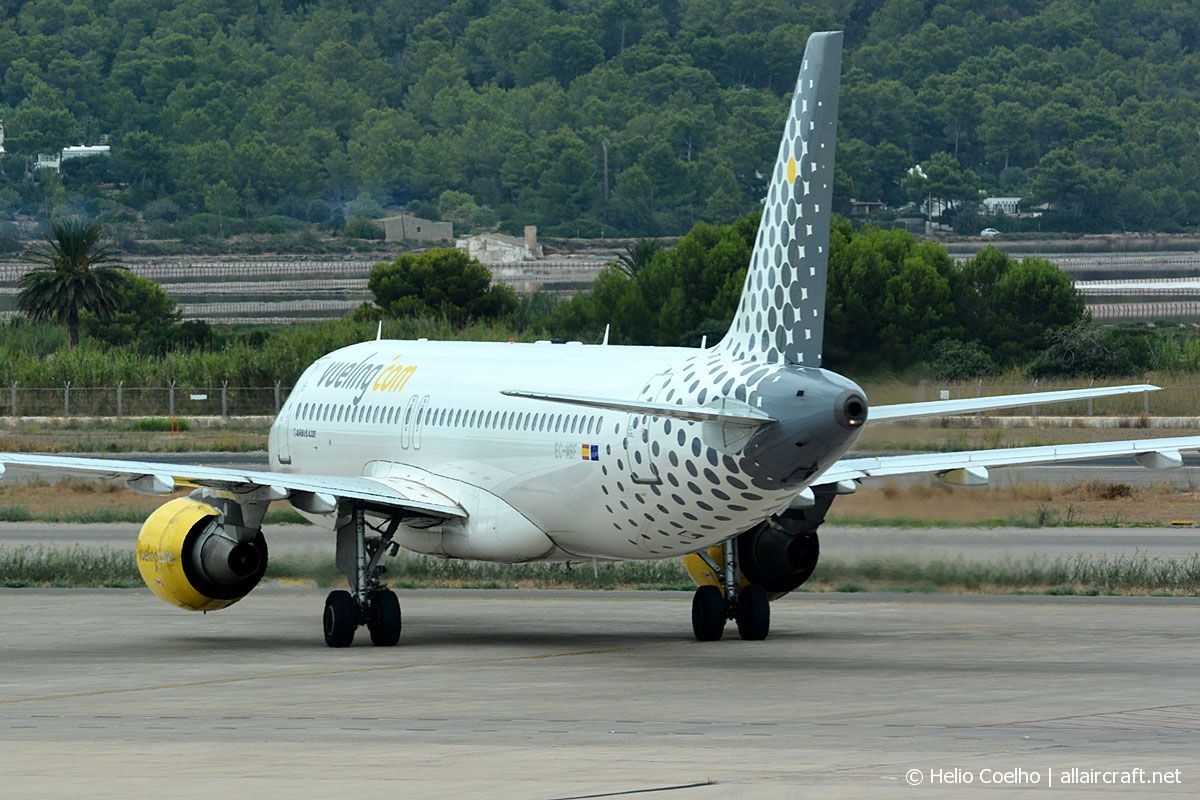 EC-MBF (3492) 2008 Airbus A320-214
