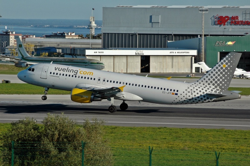 EC-JFF (2388) 2005 Airbus A320-214