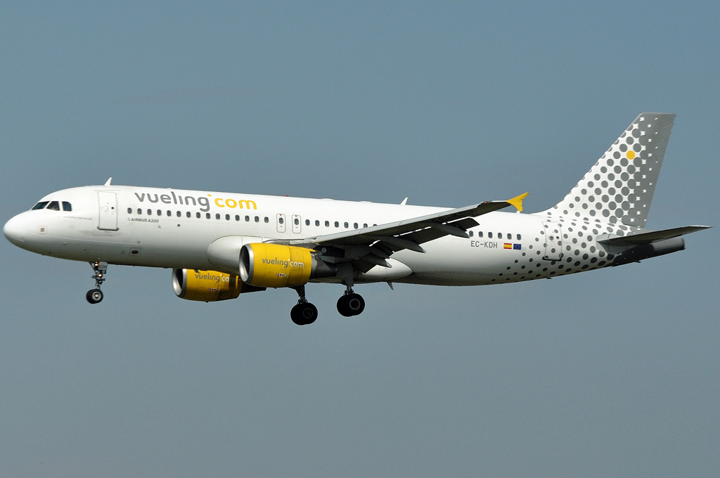 EC-KDH (3083) 2007 Airbus A320-214