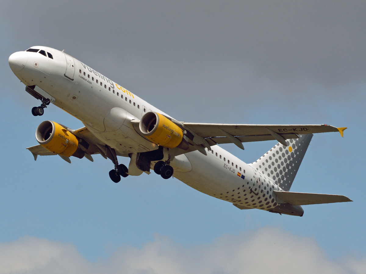 EC-KJD (3237) 2007 Airbus A320-216