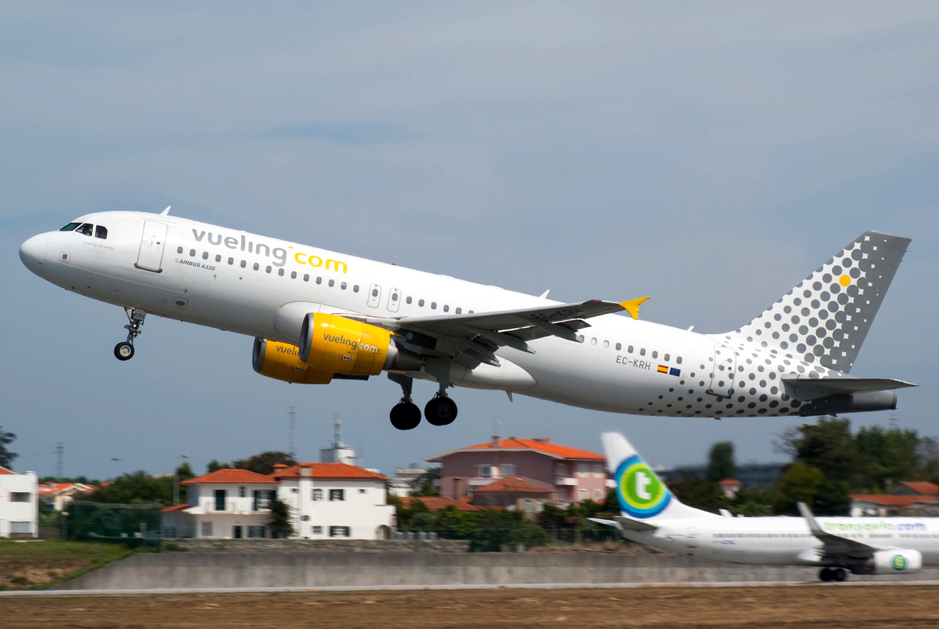 EC-KRH (3529) 2008 Airbus A320-214