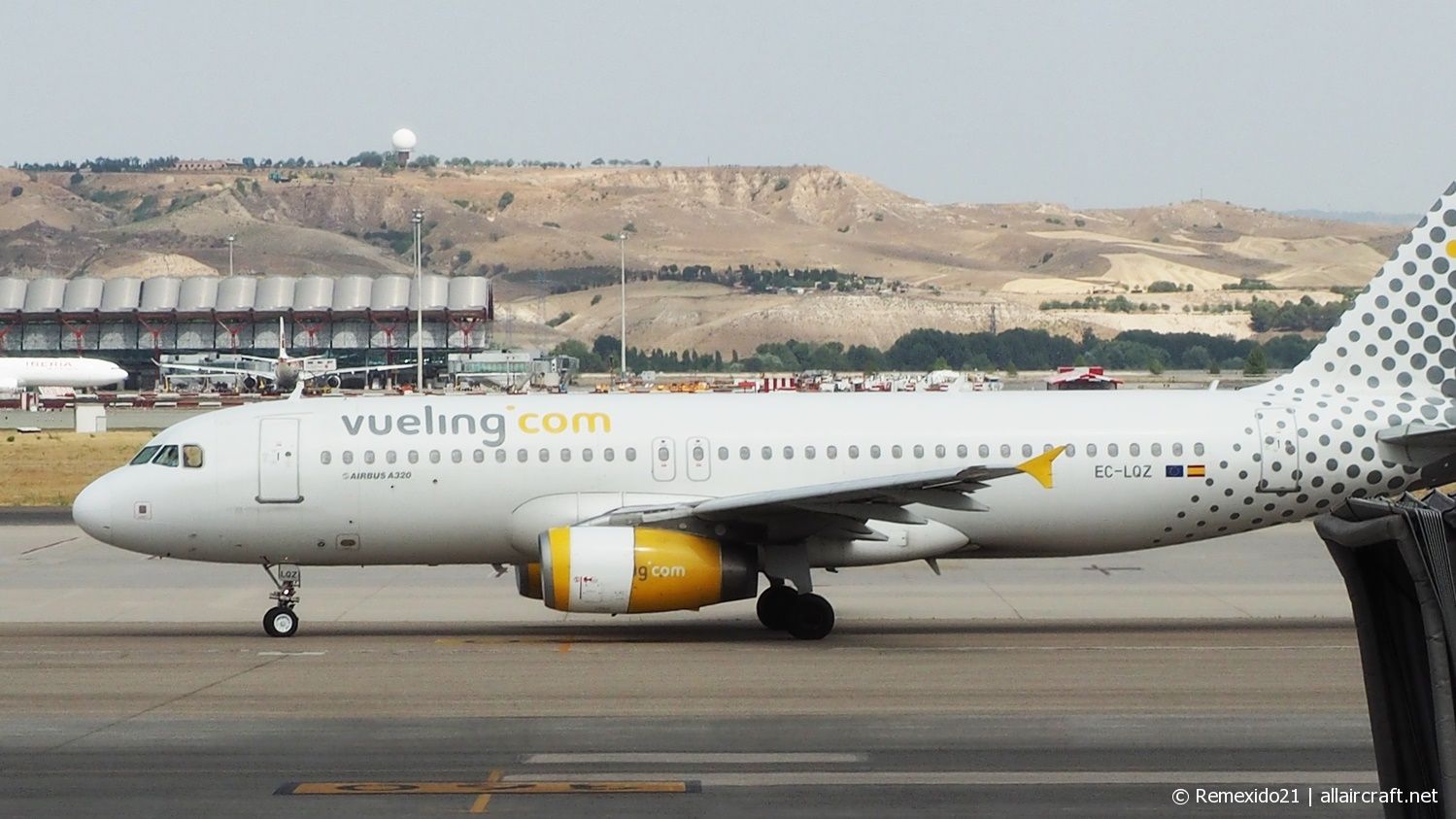 EC-LQZ (1933) 2003 Airbus A320-232
