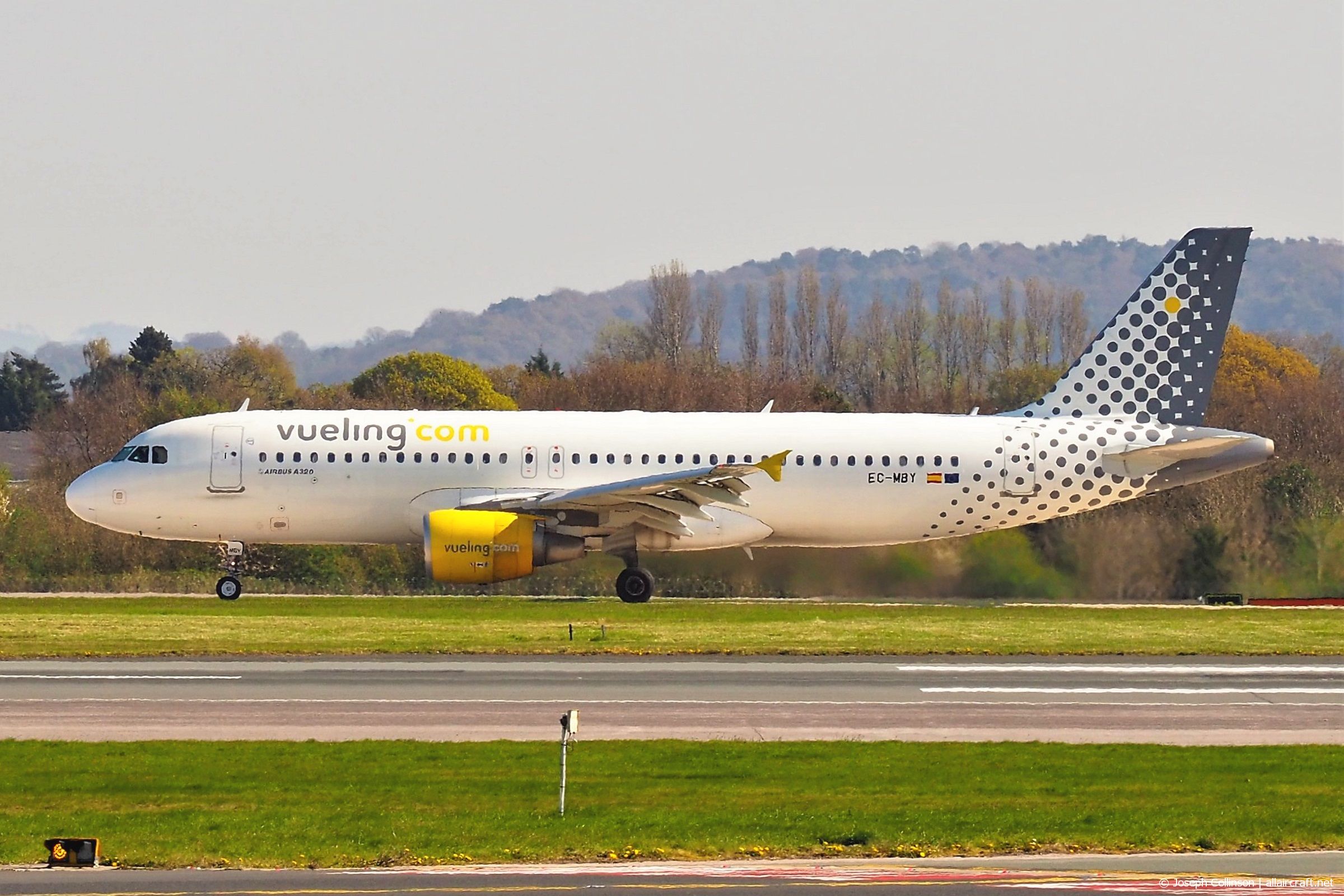 EC-MBY (4674) 2011 Airbus A320-214
