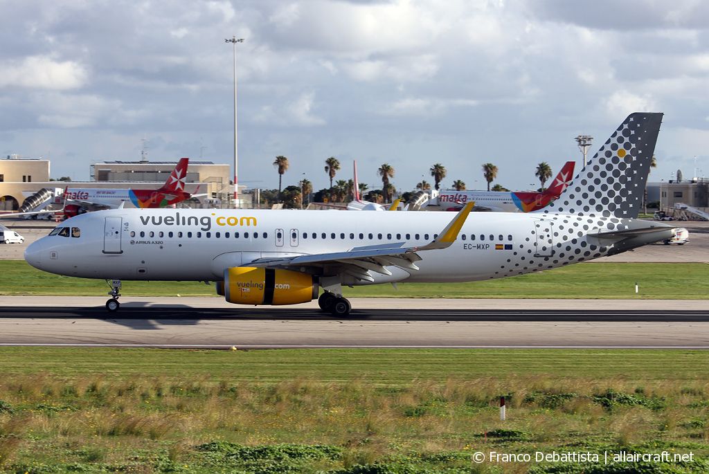 EC-MXP (8244) 2018 Airbus A320-232(WL)