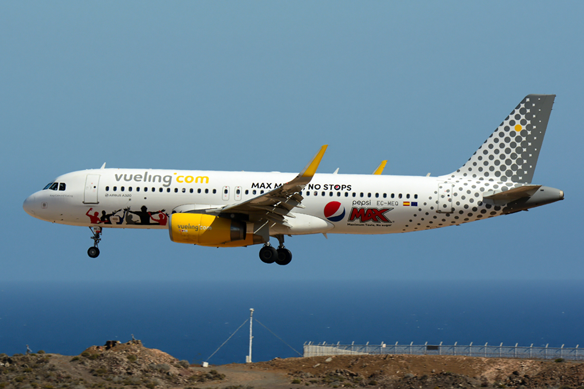 EC-MEQ (6483) 2015 Airbus A320-232(WL)