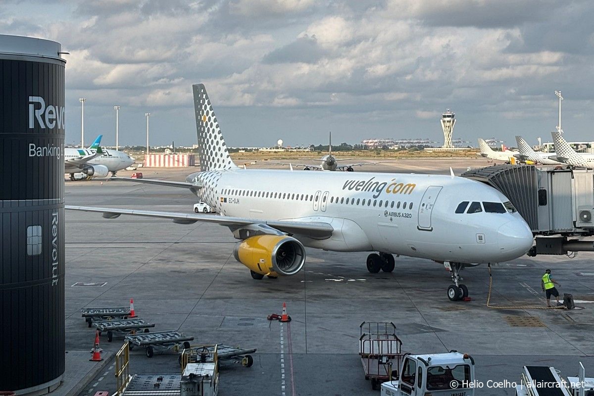 EC-OJH (6098) 2014 Airbus A320-232(WL)