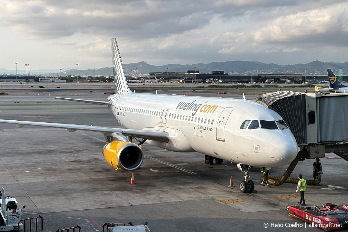 EC-ODJ (6115)2014 Airbus A320-232(WL)