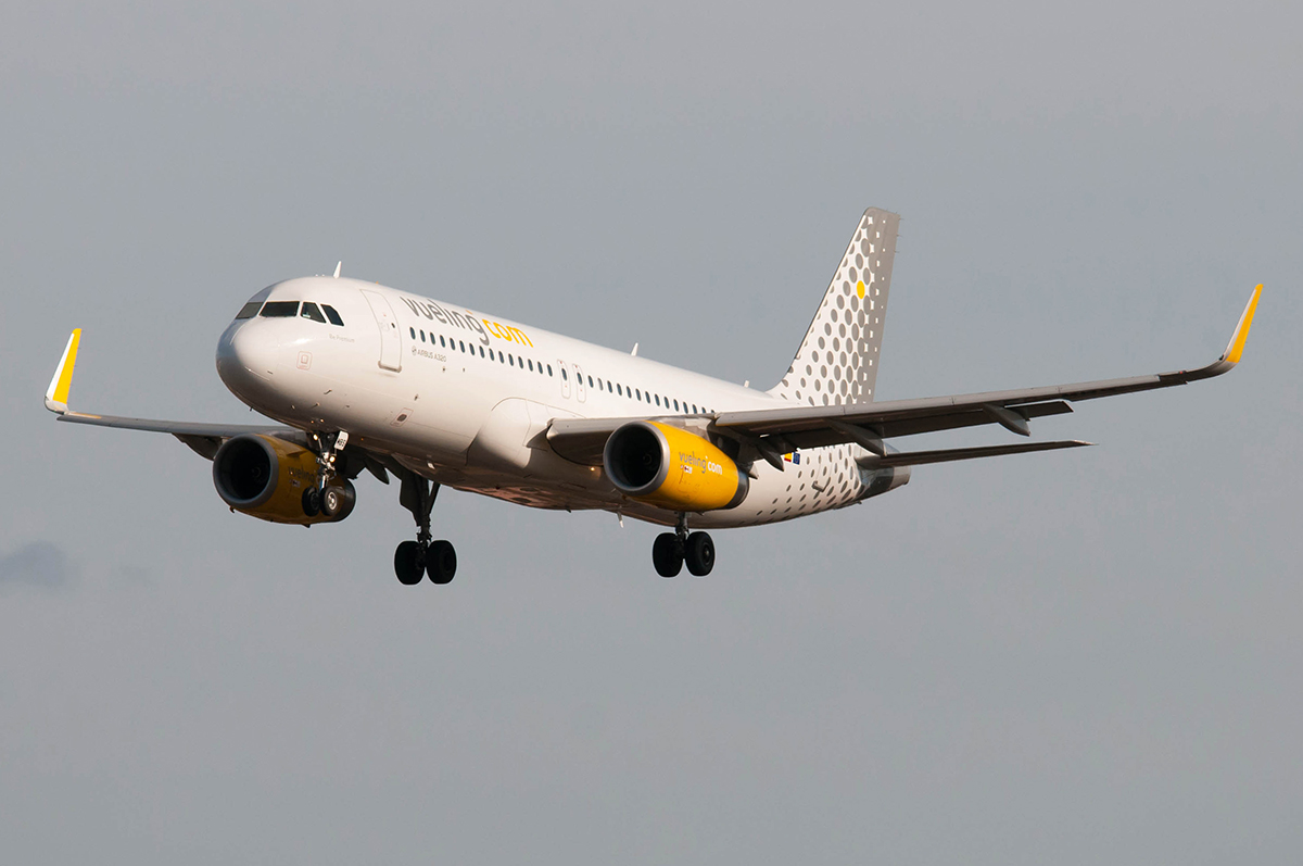 EC-MBS (6123) 2014 Airbus A320-232(WL)