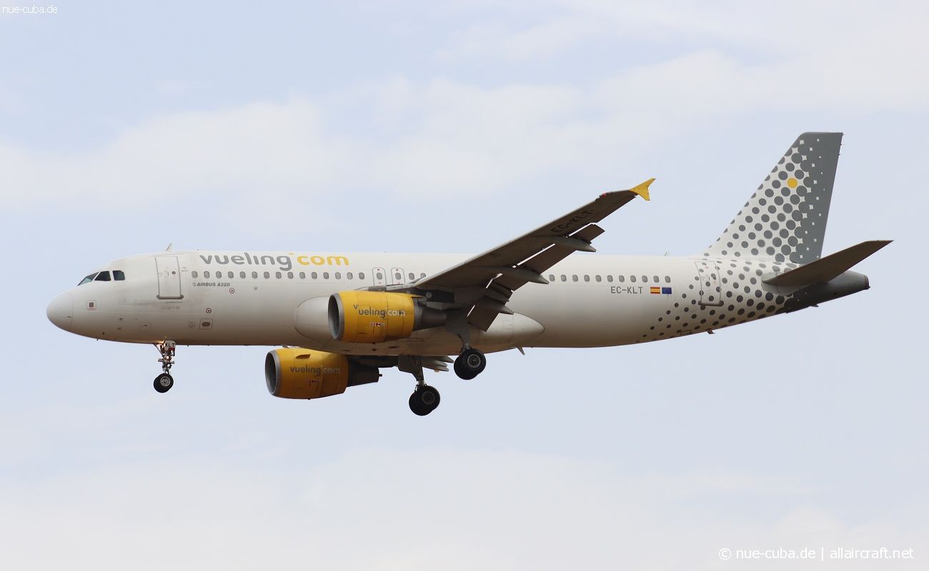 EC-KLT (3376) 2007 Airbus A320-216