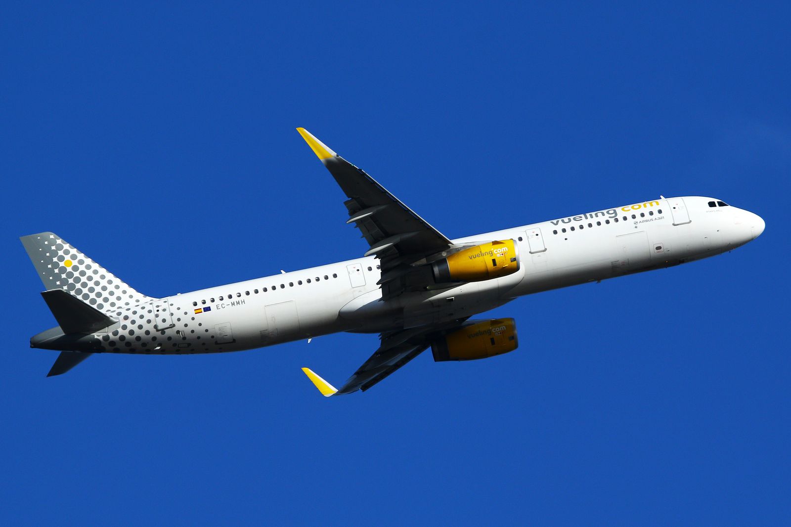 EC-MMH (7152) 2016 Airbus A321-231(WL)