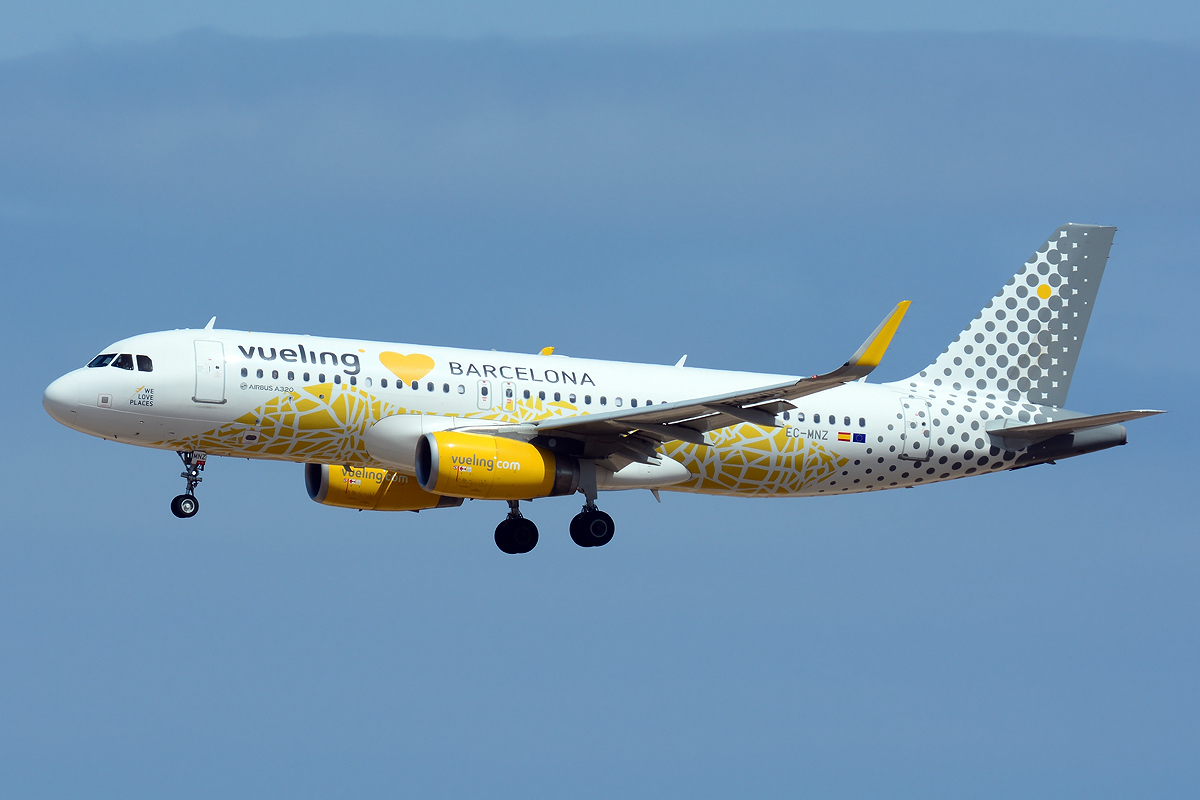 EC-MNZ (7351) 2016 Airbus A320-232(WL)