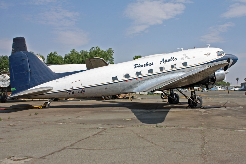 ZS-DIW (11991) 1942 Douglas C-47A Skytrain