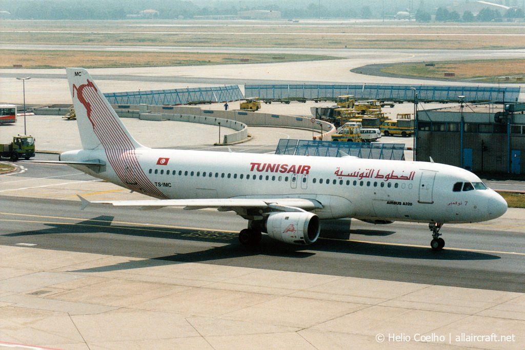TS-IMC (124) 1990 Airbus A320-211