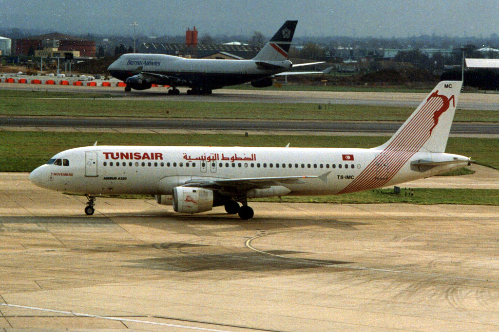 TS-IMC (124) 1990 Airbus A320-211
