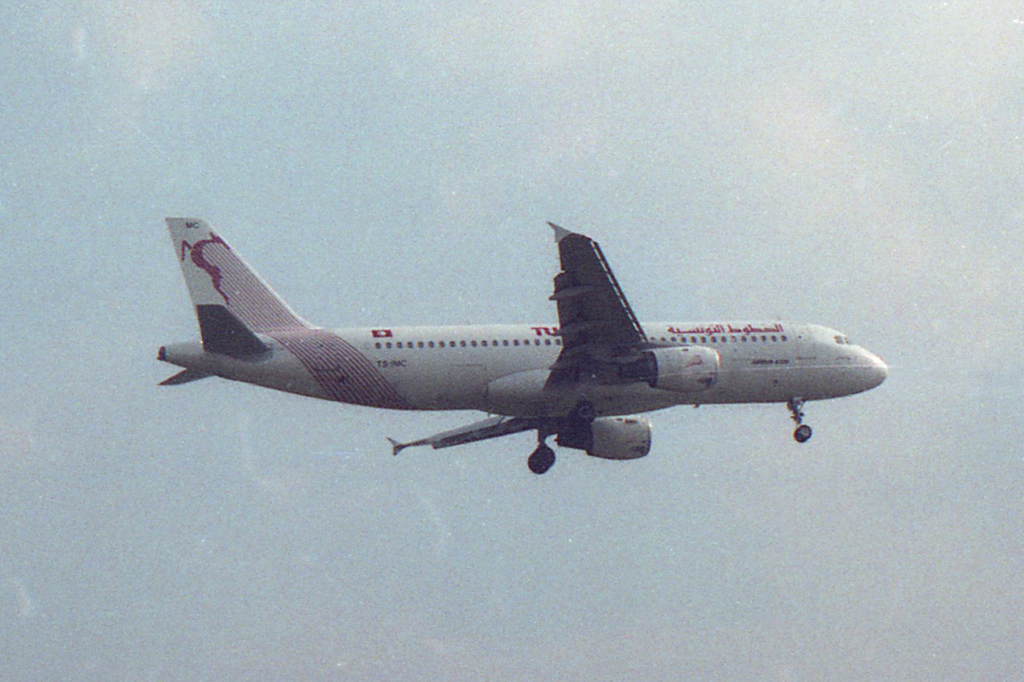 TS-IMC (124) 1990 Airbus A320-211