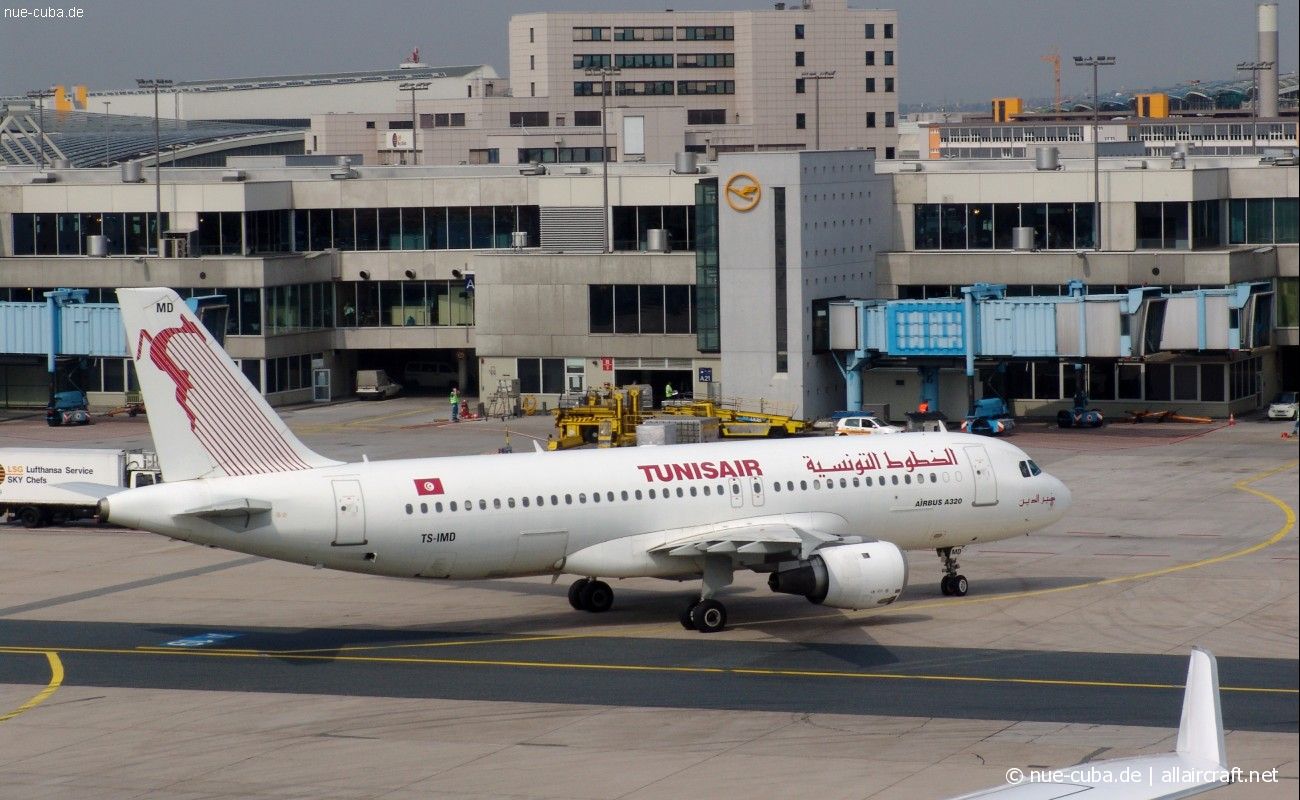 TS-IMD (205) 1991 Airbus A320-211