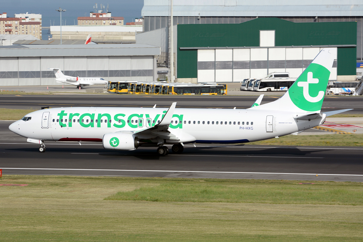 PH-HXG (41355) 2017 Boeing 737-8K2(WL)