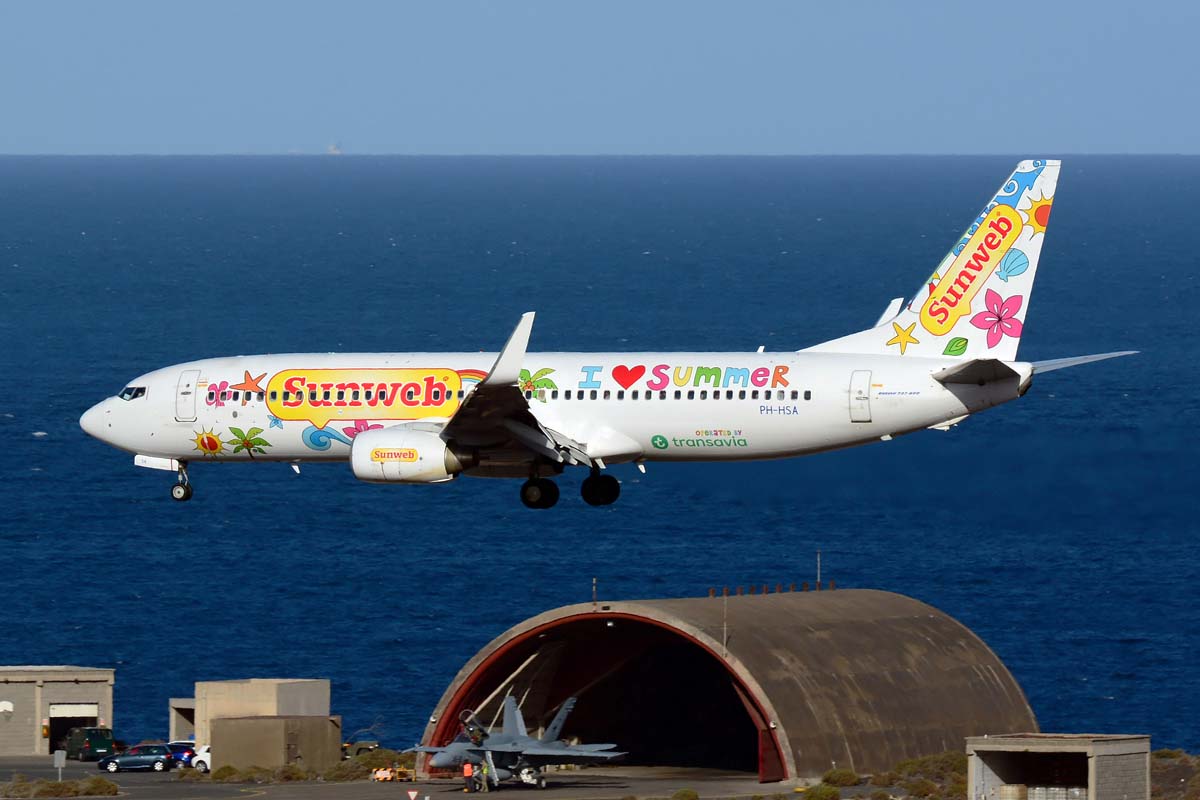 PH-HSA (34171) 2009 Boeing 737-8K2(WL)
