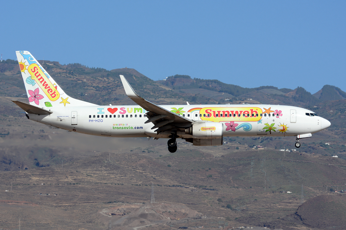 PH-HZG (28379) 2000 Boeing 737-8K2 WL