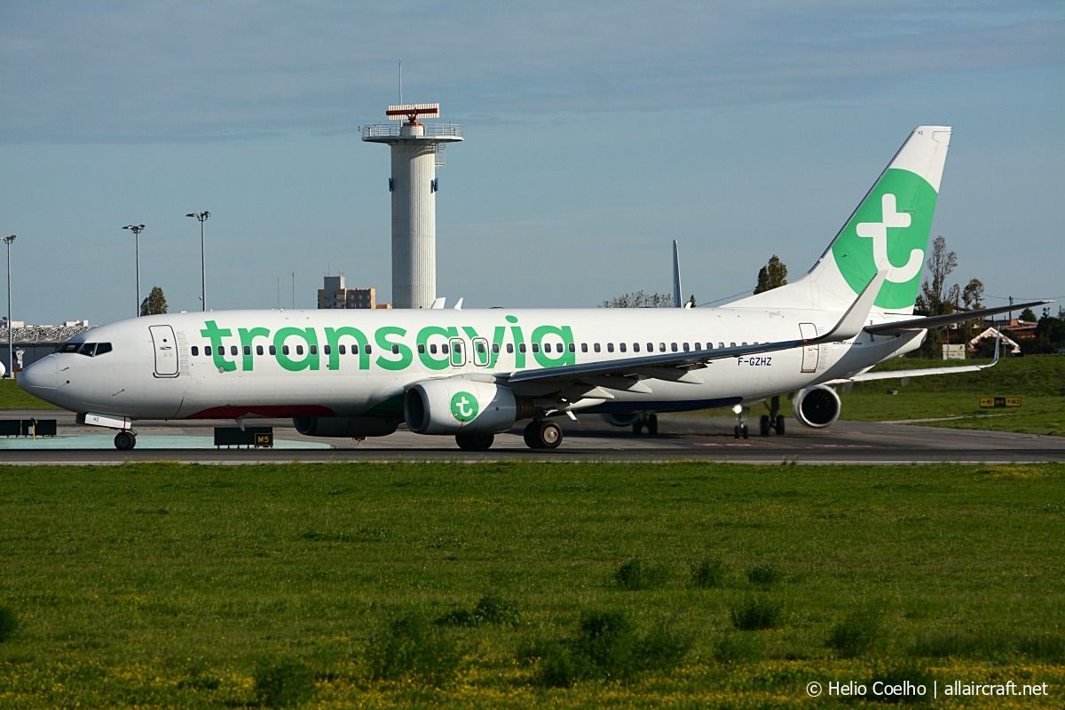 F-GZHZ (33977) 2006 Boeing 737-85P(WL)