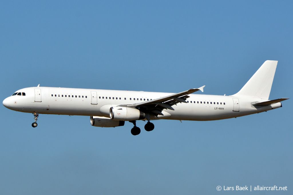 LY-NVH · Airbus A321-231 · (CPH / EKCH)