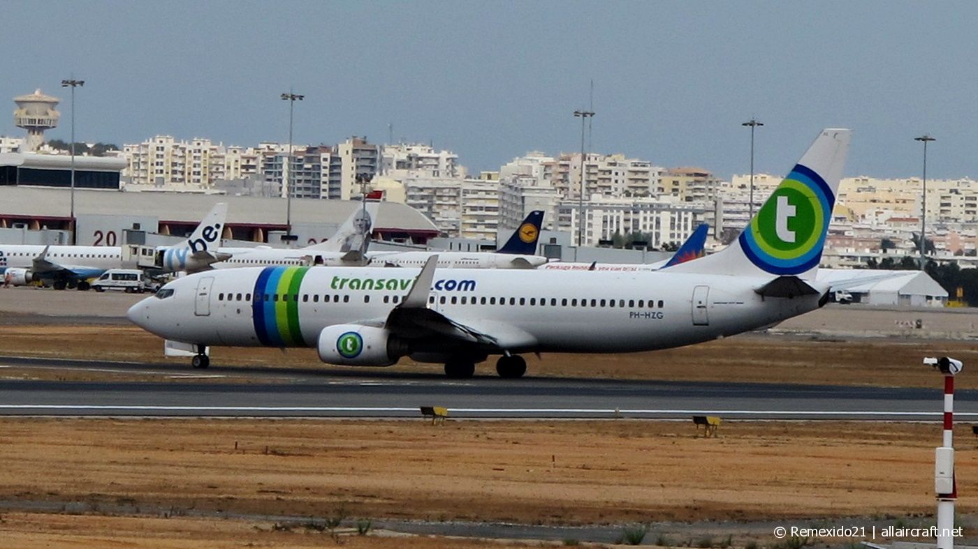 PH-HZG (28379) 2000 Boeing 737-8K2 WL