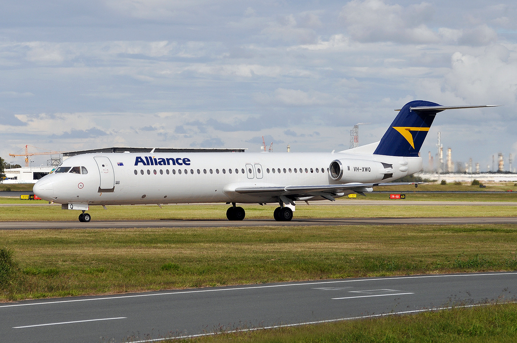 VH-XWQ (cn 11300) Fokker 100