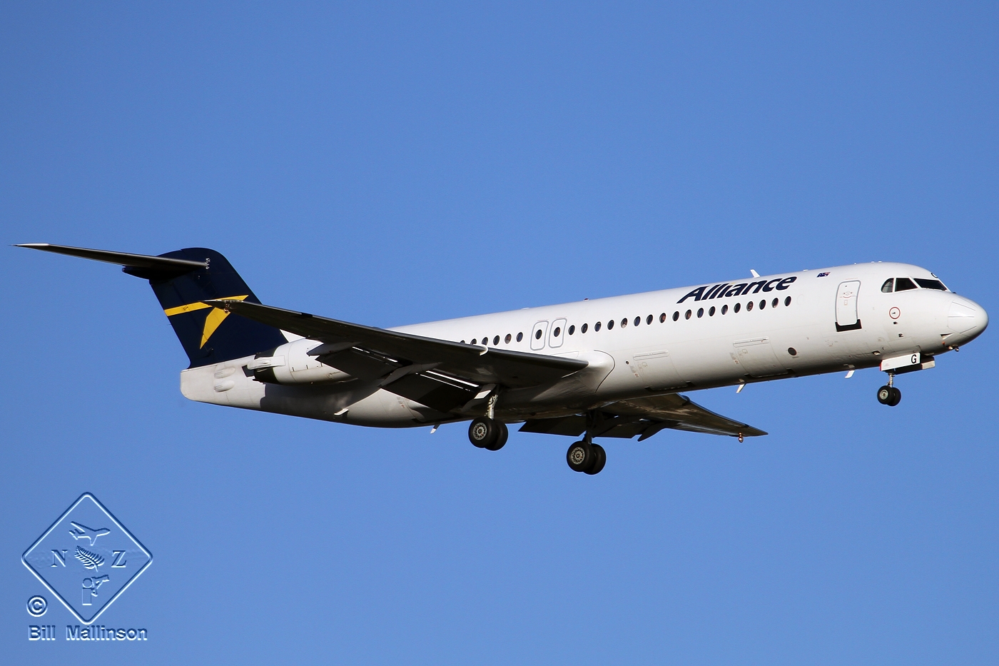 VH-FKG (cn 11366) Fokker 100