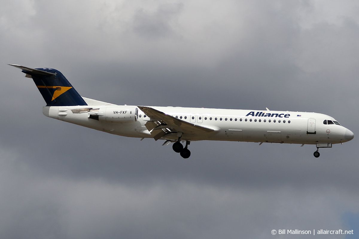 VH-FKF (cn 11365) Fokker 100