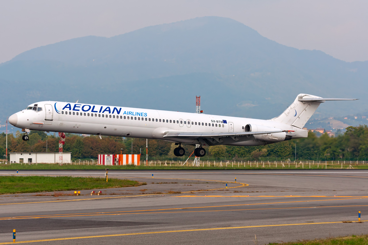 SX-BTM (cn 49627) McDonnell Douglas MD-83