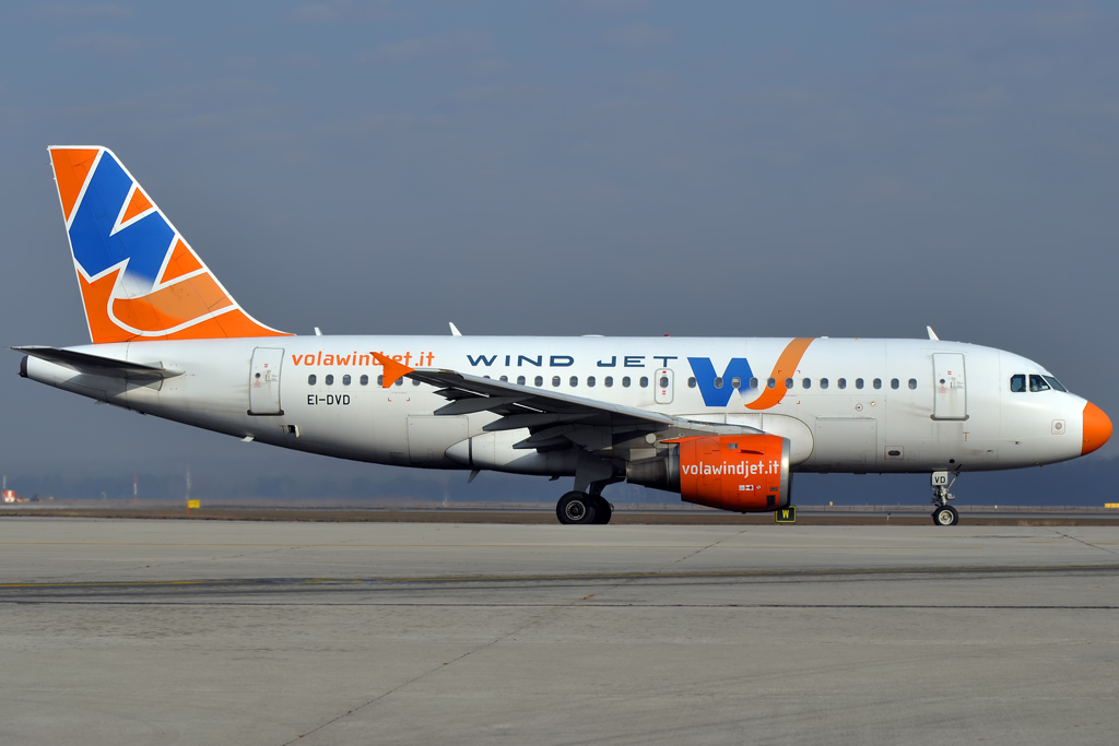EI-DVD (647) 1997 Airbus A319-113
