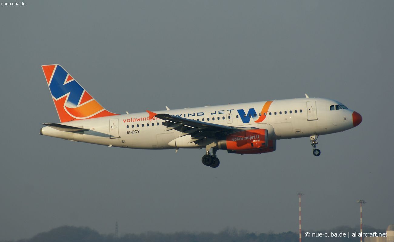 EI-ECY (2723) 2006 Airbus A319-132