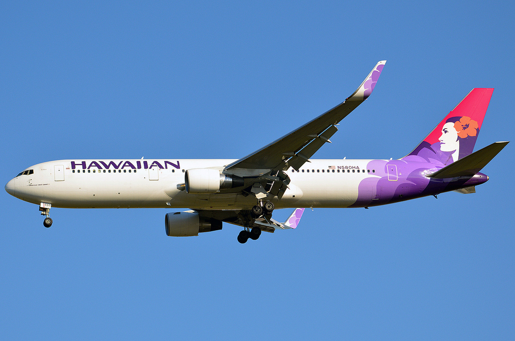 N580HA (28140) Boeing 767-33A/ER