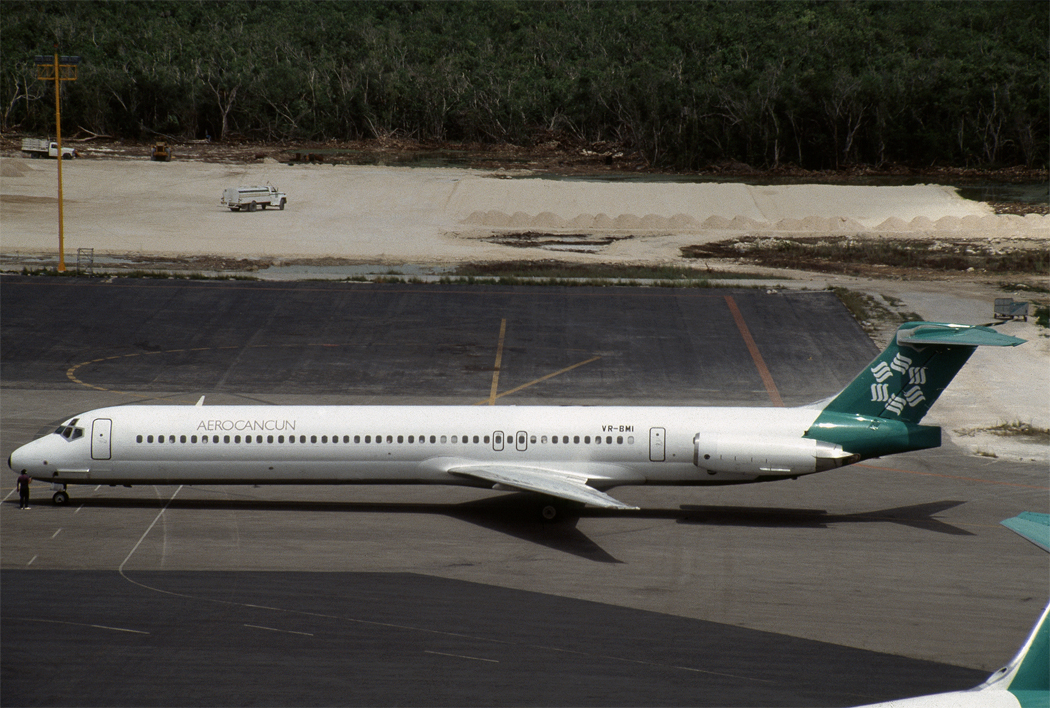VR-BMI (49629) 1989 McDonnell Douglas MD-83