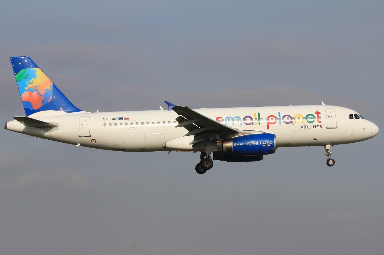 SP-HAC (739) 1997 Airbus A320-233