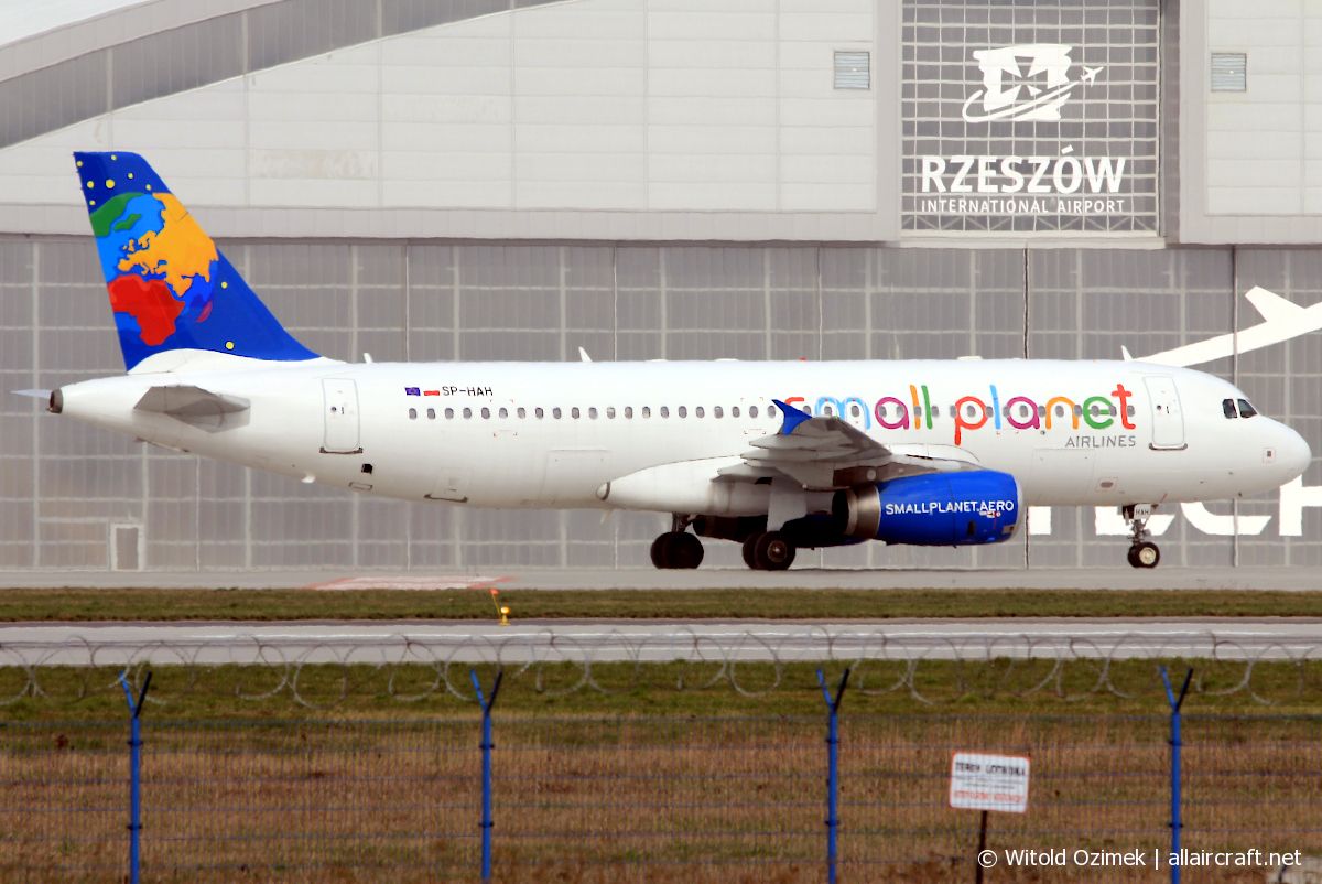 SP-HAH (2118) 2003 Airbus A320-233
