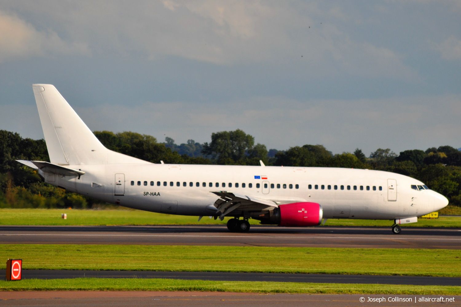 SP-HAA (24664) 1990 Boeing 737-322