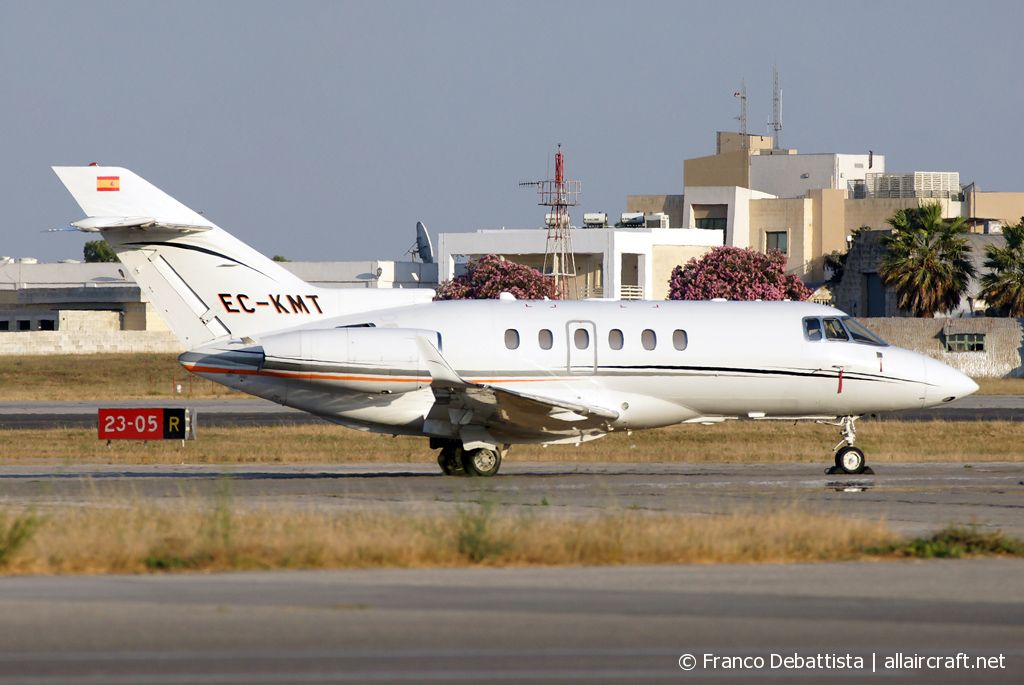 EC-KMT (HA-0033) Hawker Beechcraft 900XP