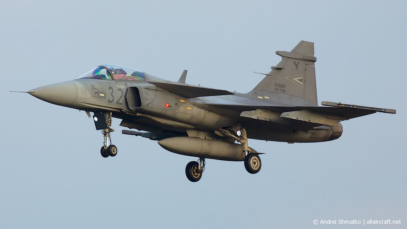 32 (39303) Saab JAS-39C Gripen