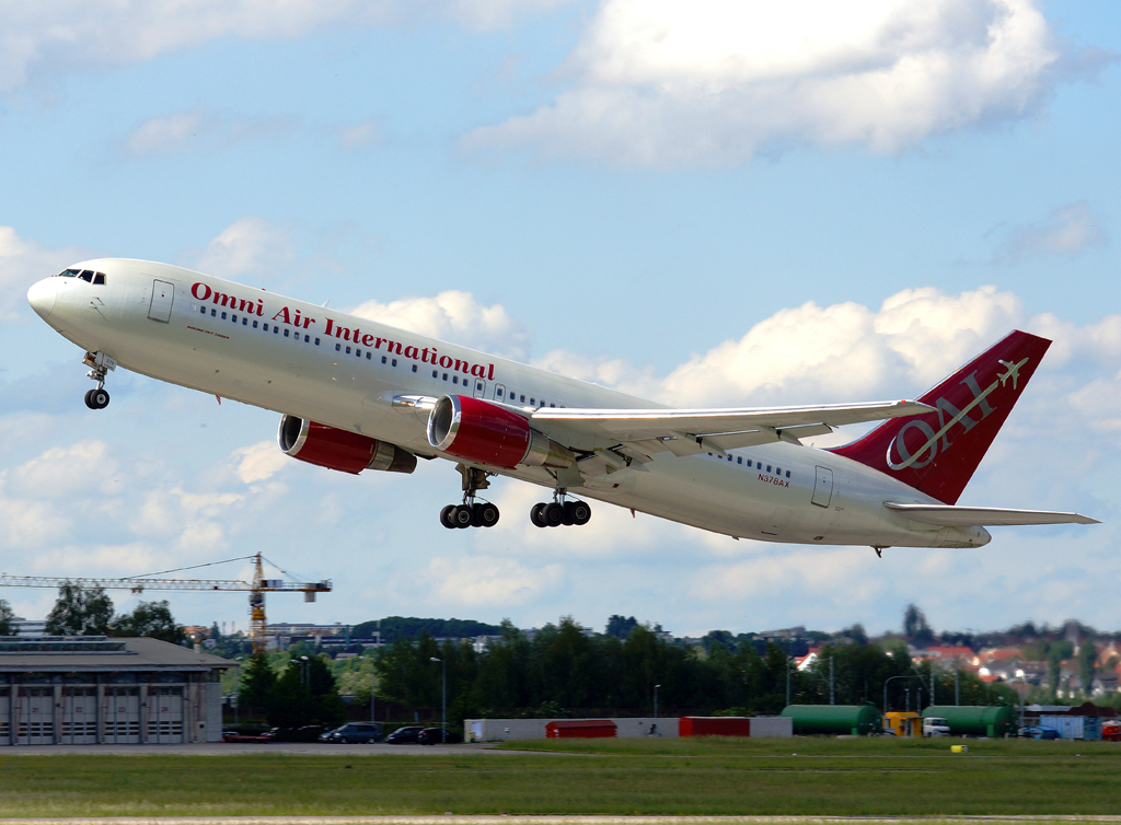 N378AX (28147) 1996 Boeing 767-33A ER