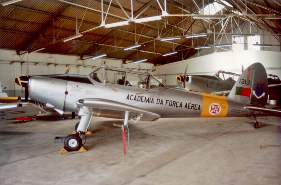 1319 (OGMA-09) 1955 OGMA DHC-1 Chipmunk T20