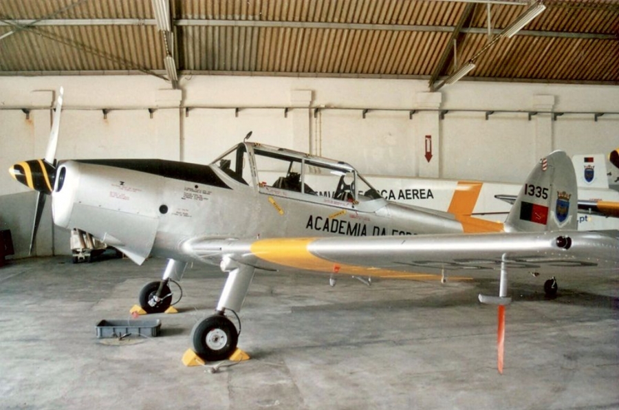 1335 (OGMA-25) 1957  OGMA DHC-1 Chipmunk T20