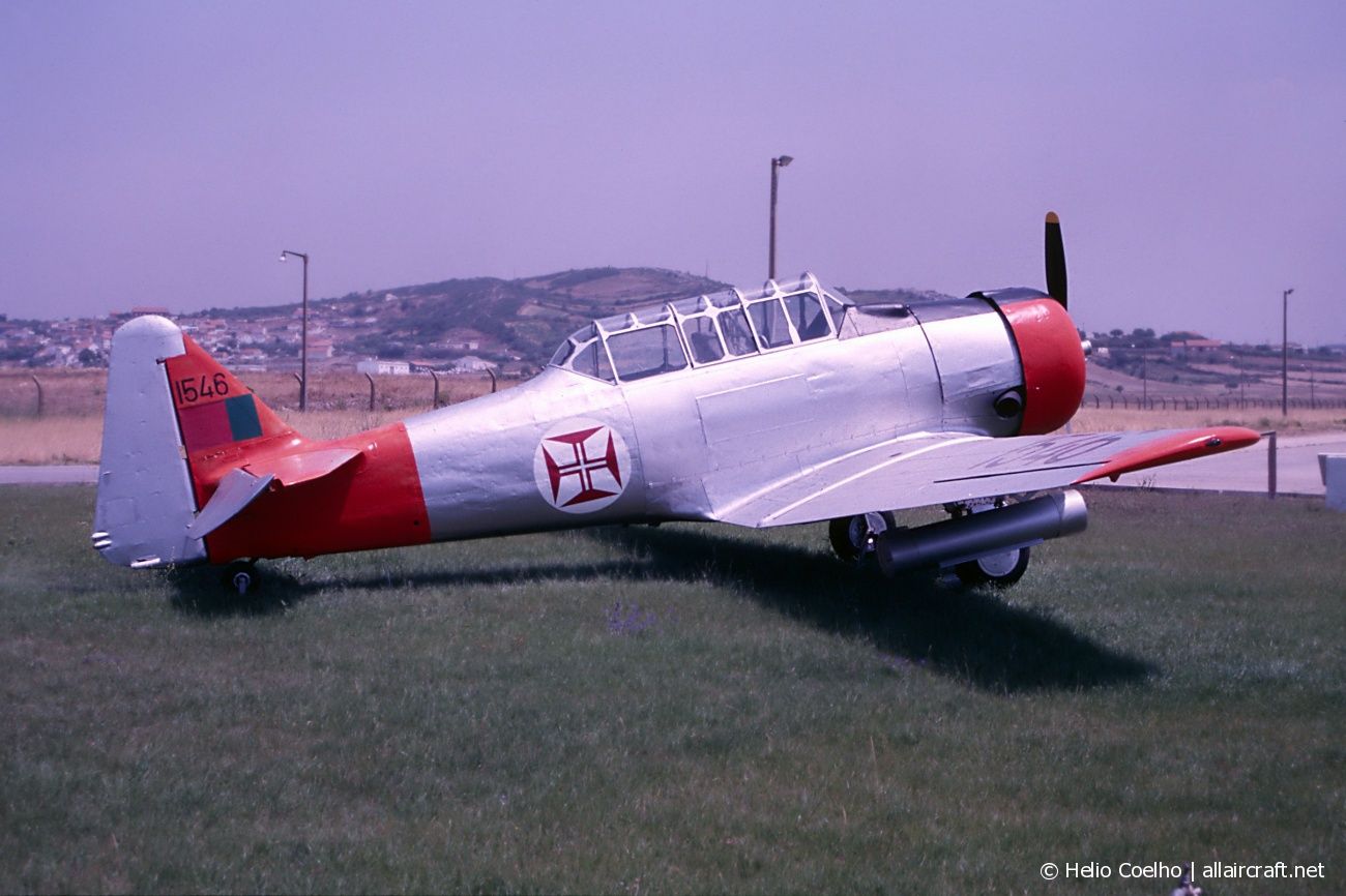 1546 (88-9687) North American AT-6C Harvard IIA