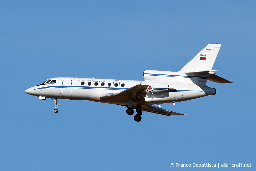 17403 (221) 1990 Dassault Falcon 50