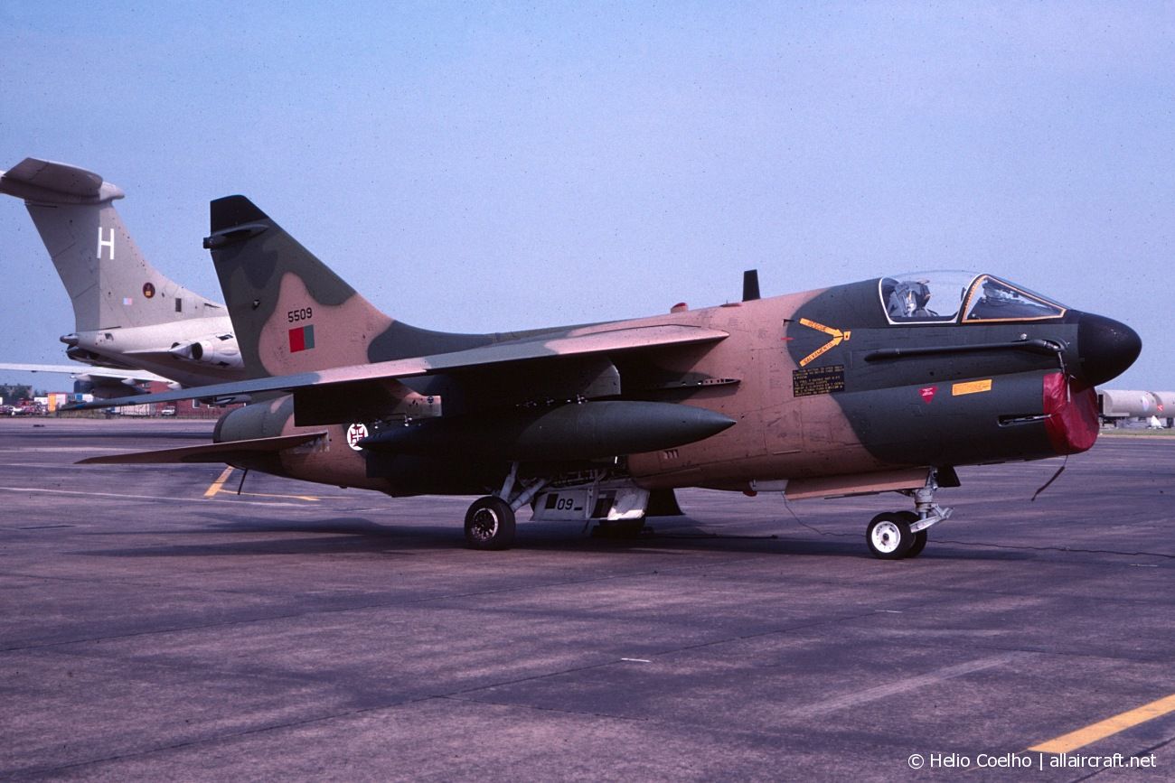 5509 (A-153) LTV A-7P Corsair II