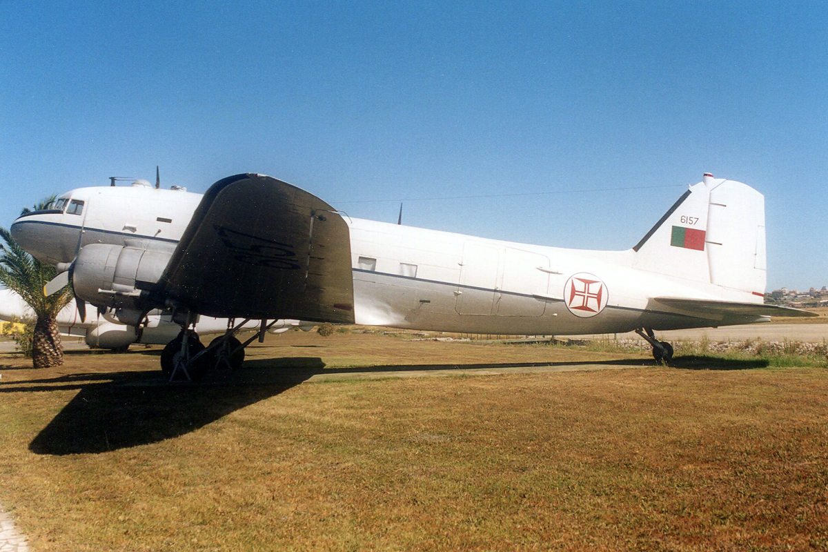 6157 (19755) 1943 Douglas C-47A Skytrain