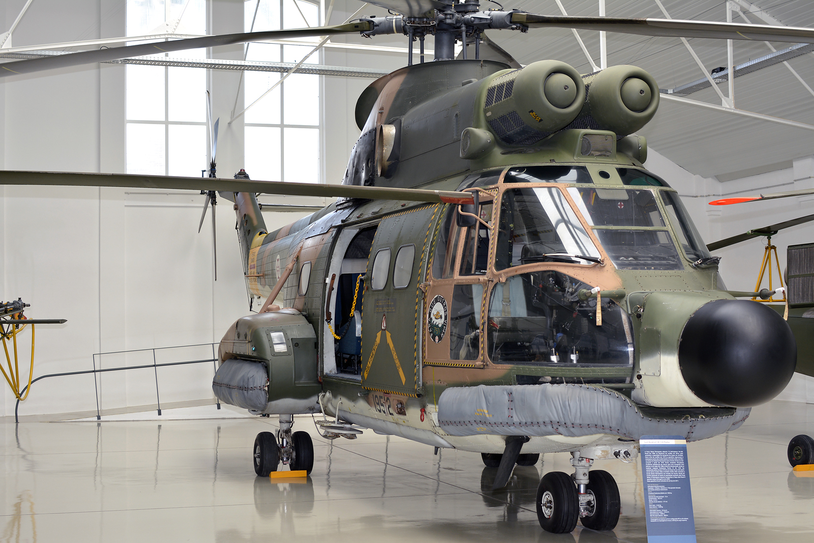 19512 (1065) 1970 Aerospatiale SA-330S1 Puma